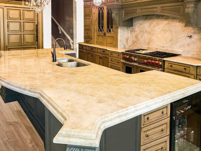 5 Benefits of a Kitchen Island