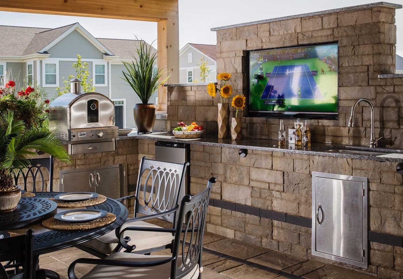 Reasons to Install a Granite Outdoor Kitchen this Spring